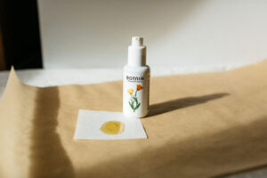 Balancing Oil Cleanser - Image 3